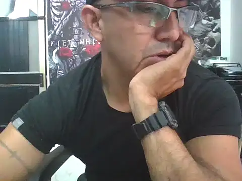 Snapshot of exmilitary chatting on 02.25.26 exmilitary online show from 02.25.26