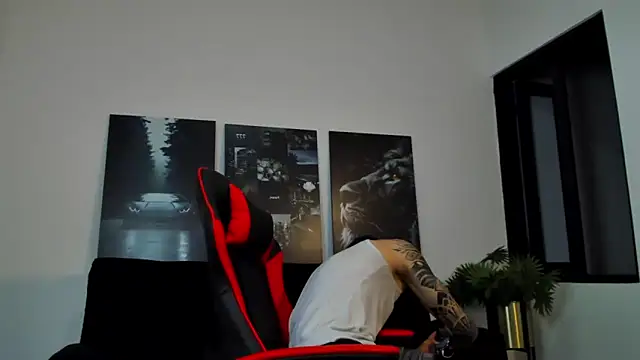 Snapshot of Austin_bolt chatting on 01.29.25 Austin bolt online show from 01.29.25