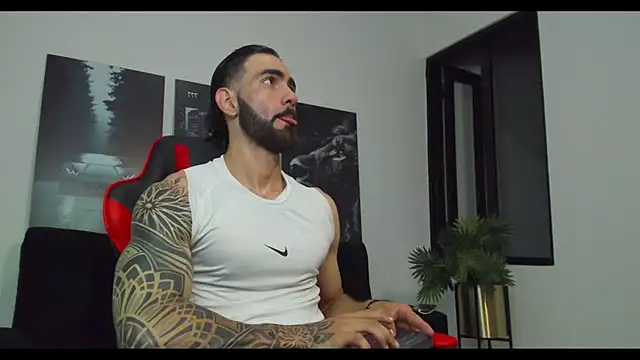 Snapshot of Austin_bolt chatting on 01.30.25 Austin bolt online show from 01.30.25