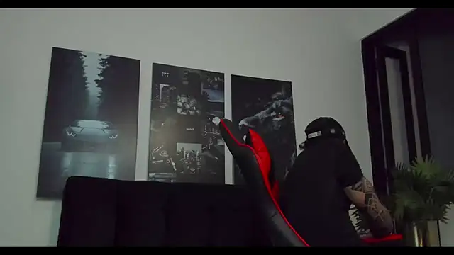 Snapshot of Austin_bolt chatting on 02.01.25 Austin bolt online show from 02.01.25