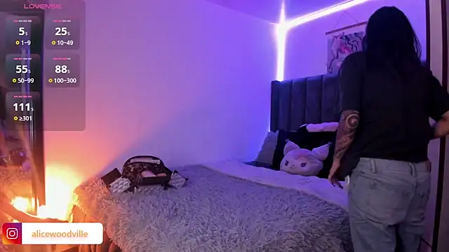 Alice woodville online show from 02.12.25