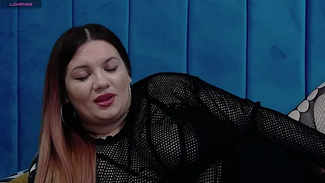 Snapshot of MelanieBrownn chatting on 12.30.24 MelanieBrownn online show from 12.30.24