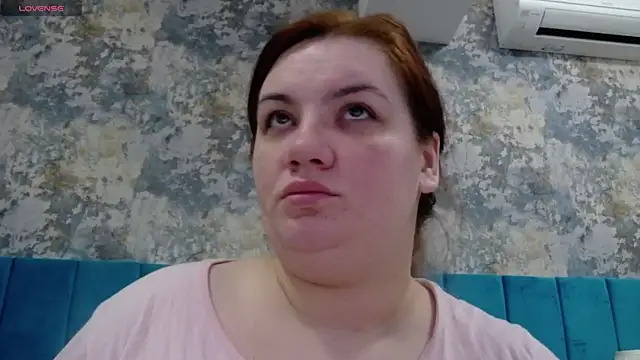 Snapshot of MelanieBrownn chatting on 01.12.25 MelanieBrownn online show from 01.12.25