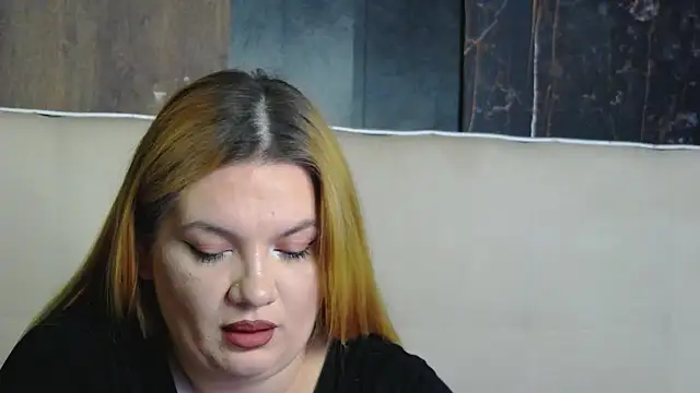 MelanieBrownn online show from 12.22.25