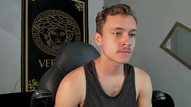 Desmon Clark online show from 01.04.25