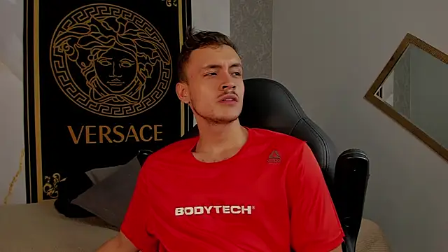 Desmon Clark online show from 03.06.25