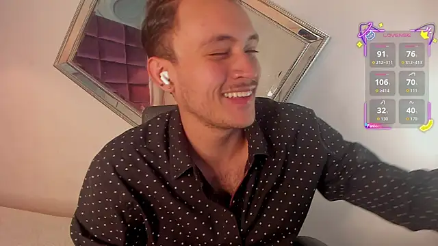 Desmon Clark online show from 09.10.25