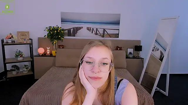 LayriantaVee online show from 03.05.25