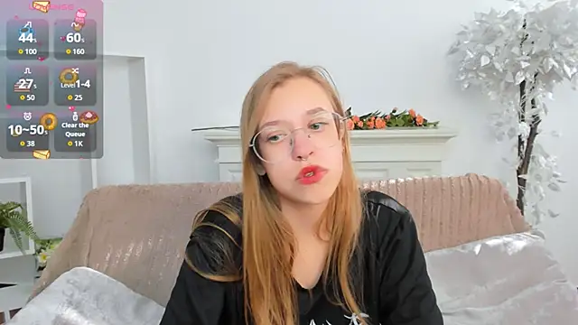 LayriantaVee online show from 09.13.25