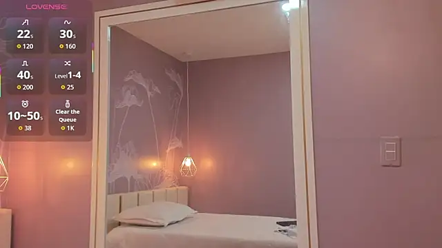 Sensual Sophie  online show from 09.23.25