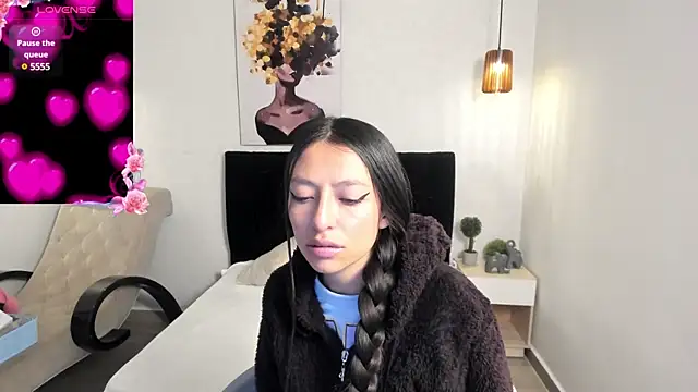 Scarlett  bell online show from 03.12.25