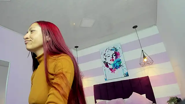 Scarlett  bell online show from 11.05.25