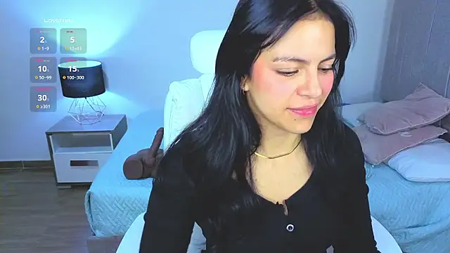 Eliie Ruizz online show from 02.03.26