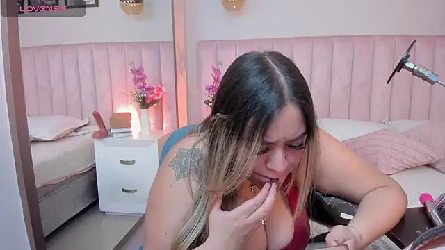 Annie karlsson   online show from 10.04.25