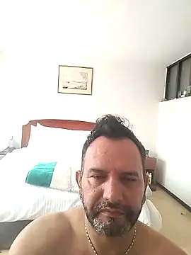 RogueTraveler online show from 02.14.25