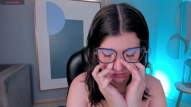 Snapshot of AmberFarrell chatting on 07.19.26 AmberFarrell online show from 07.19.26