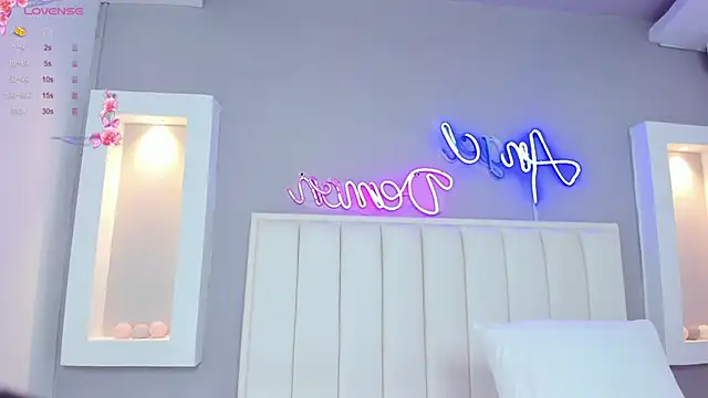 HannaPaola online show from 02.10.25