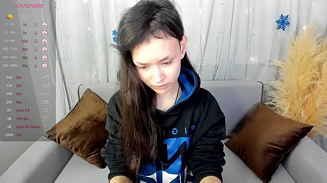 Emily Strikeee online show from 12.26.24