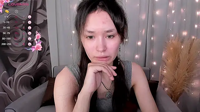 Emily Strikeee online show from 01.16.25