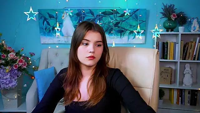 Snapshot of EvaThopson chatting on 12.12.24 EvaThopson online show from 12.12.24