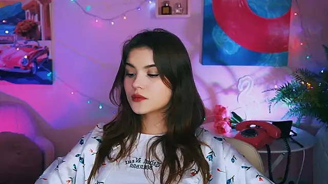 Snapshot of EvaThopson chatting on 12.21.24 EvaThopson online show from 12.21.24