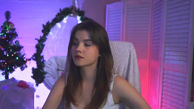 Snapshot of EvaThopson chatting on 12.25.24 EvaThopson online show from 12.25.24