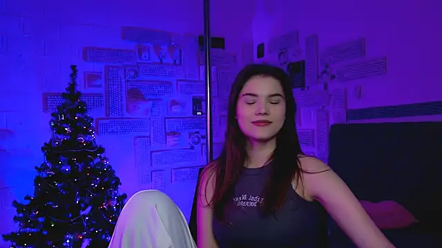 Snapshot of EvaThopson chatting on 01.18.25 EvaThopson online show from 01.18.25