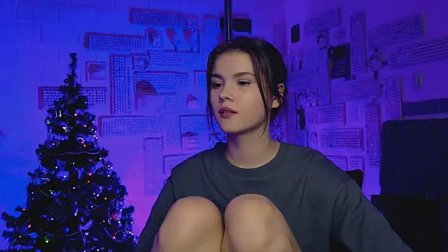 Snapshot of EvaThopson chatting on 01.19.25 EvaThopson online show from 01.19.25