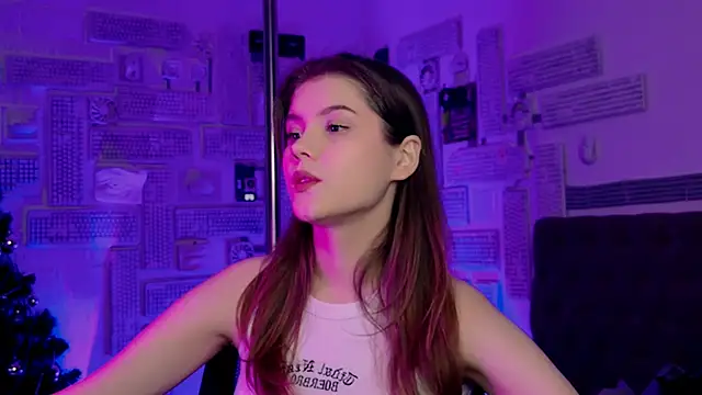 Snapshot of EvaThopson chatting on 01.31.25 EvaThopson online show from 01.31.25