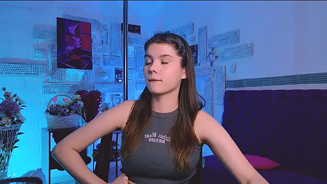 Snapshot of EvaThopson chatting on 02.28.25 EvaThopson online show from 02.28.25