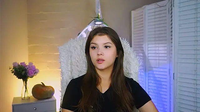 Snapshot of EvaThopson chatting on 11.04.25 EvaThopson online show from 11.04.25