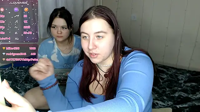 Snapshot of BettyandRich_ chatting on 02.20.25 BettyandRich online show from 02.20.25