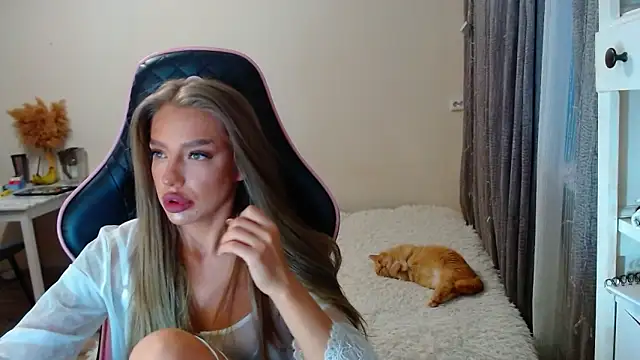 lonely dreamm online show from 01.04.25