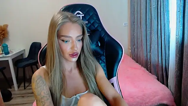 lonely dreamm online show from 02.02.25