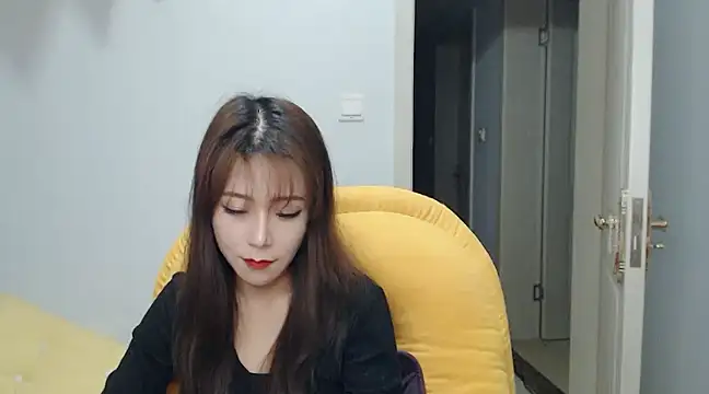 Snapshot of SuSushi728 chatting on 01.05.25 SuSushi728 online show from 01.05.25