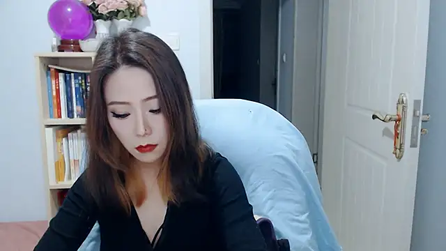 Snapshot of SuSushi728 chatting on 04.25.26 SuSushi728 online show from 04.25.26