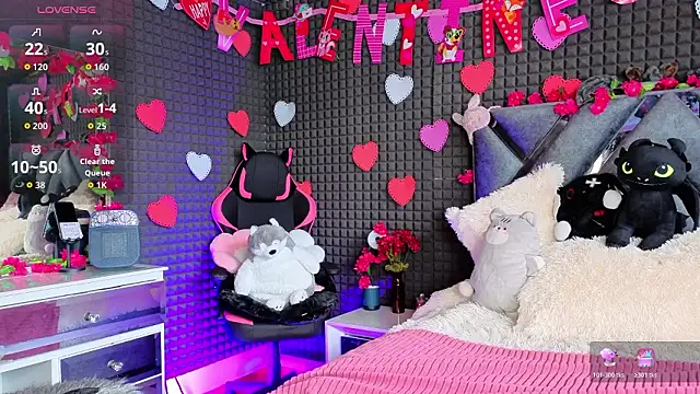 Snapshot of SolBeaumont1 chatting on 02.18.26 SolBeaumont1 online show from 02.18.26