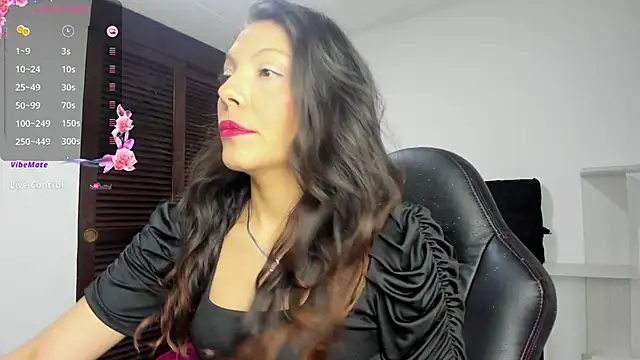 Snapshot of Selenakyle92_ chatting on 06.05.26 Selenakyle92 online show from 06.05.26