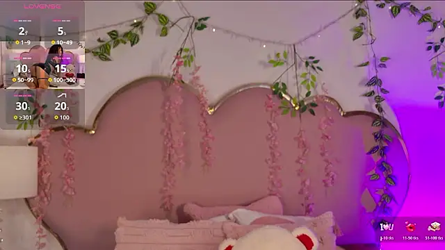 NahiaraReina online show from 03.21.26