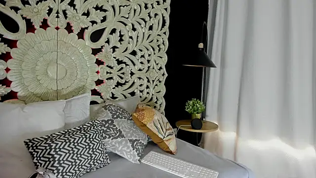 Snapshot of Mindy_sweety chatting on 06.27.26 Mindy sweety online show from 06.27.26