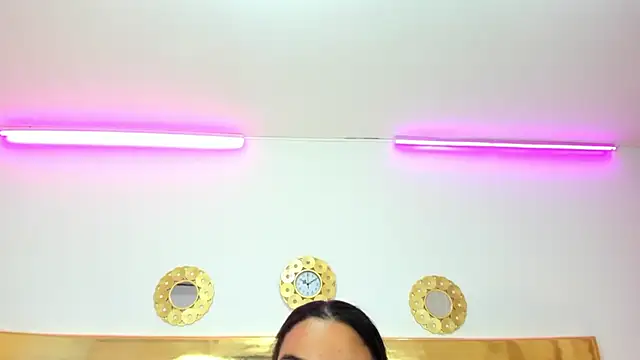 Snapshot of EileenBenzon chatting on 01.29.25 EileenBenzon online show from 01.29.25