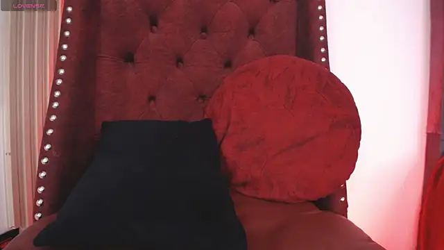 Snapshot of BiancaAntonelli chatting on 04.25.26 BiancaAntonelli online show from 04.25.26