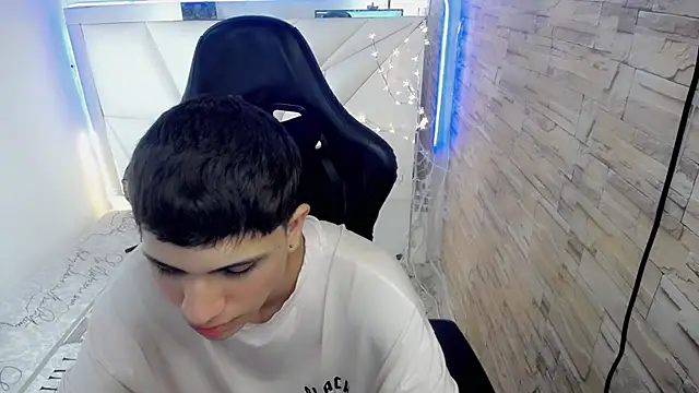 Brayan lopezz online show from 12.05.24