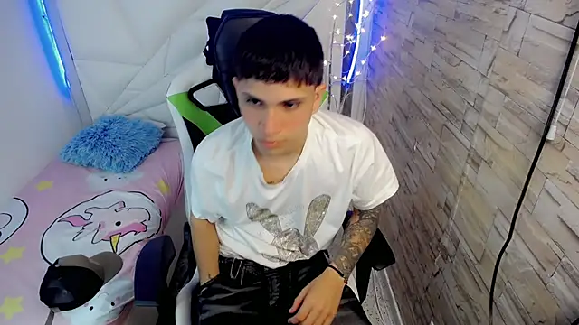 Brayan lopezz online show from 01.21.25