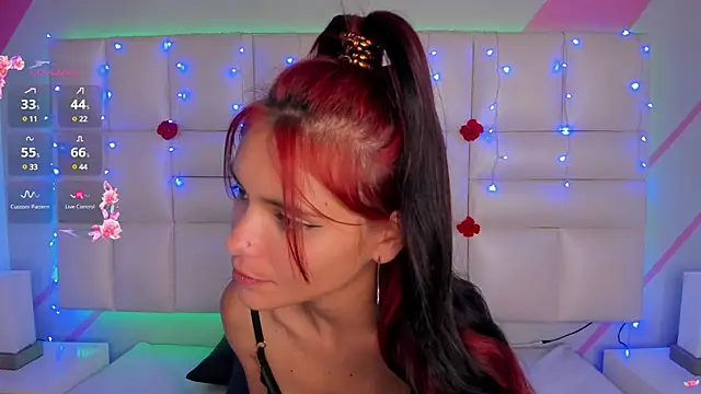 Snapshot of Salome_rouse1 chatting on 02.15.25 Salome rouse1 online show from 02.15.25