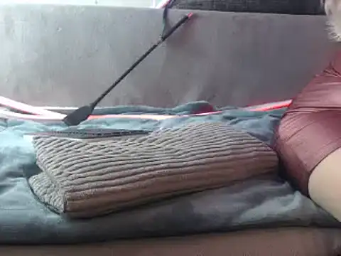 Snapshot of GoddessMonicaNylon chatting on 03.21.25 GoddessMonicaNylon online show from 03.21.25