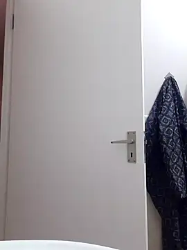 MIGHTY MAGNUM online show from 01.10.25