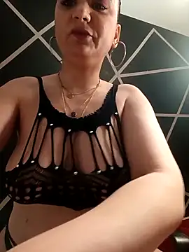 Snapshot of Nell-X chatting on 01.17.26 Nell-X online show from 01.17.26