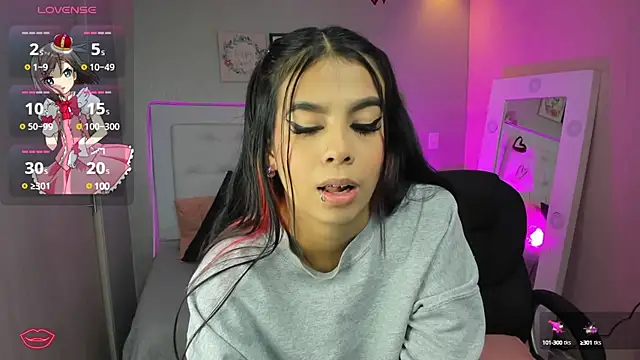 EMALINDA  HILSS online show from 02.21.25