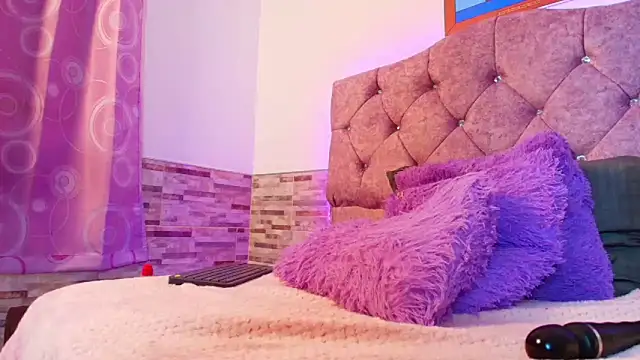 Melannytaylor online show from 03.12.25